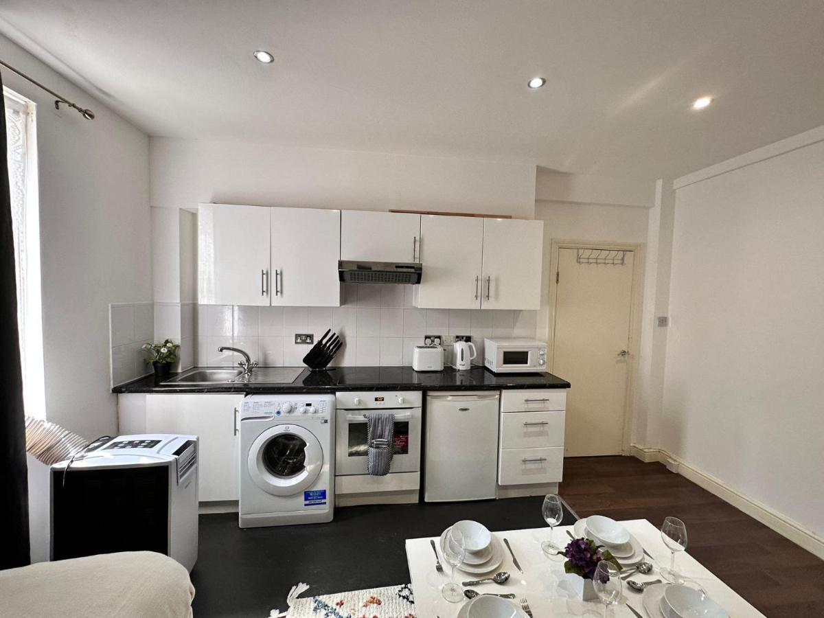 Central London 1-Bedroom Cozy Budget Apartment, Edgware Road Buitenkant foto