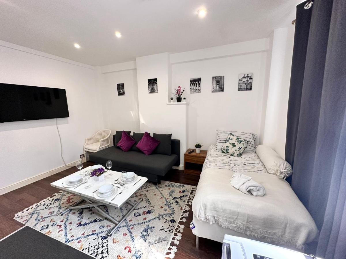 Central London 1-Bedroom Cozy Budget Apartment, Edgware Road Buitenkant foto